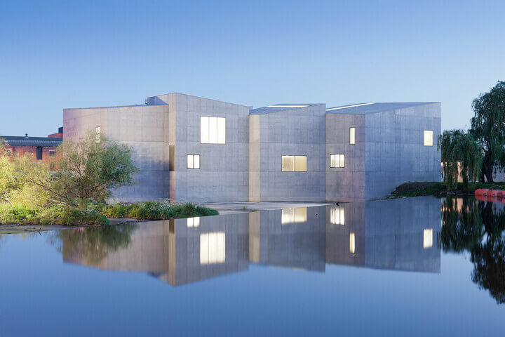 *The Hepworth Wakefield. Imagen: Cortesía de Iwan Baan / Vía: Pritzker Architecture Prize.*