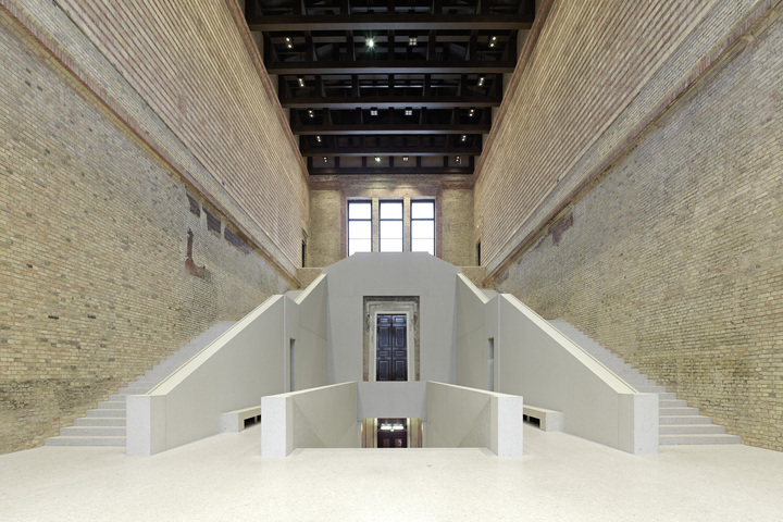 *The Neues Museum. Imagen: Cortesía de SPK / David Chipperfield Architects. Fotografía de Joerg von Bruchhausen / Vía: The Pritzker Architecture Prize.*