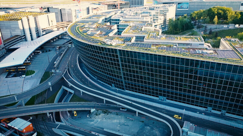 *THE CIRCLE, Aeropuerto de Zúrich / Fotografía: Cortesía de Flughafen Zürich AG / Vía: The Pritzker Architecture Prize.*