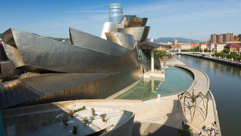 *Museo Guggenheim de Bilbao (Frank Gehry).*