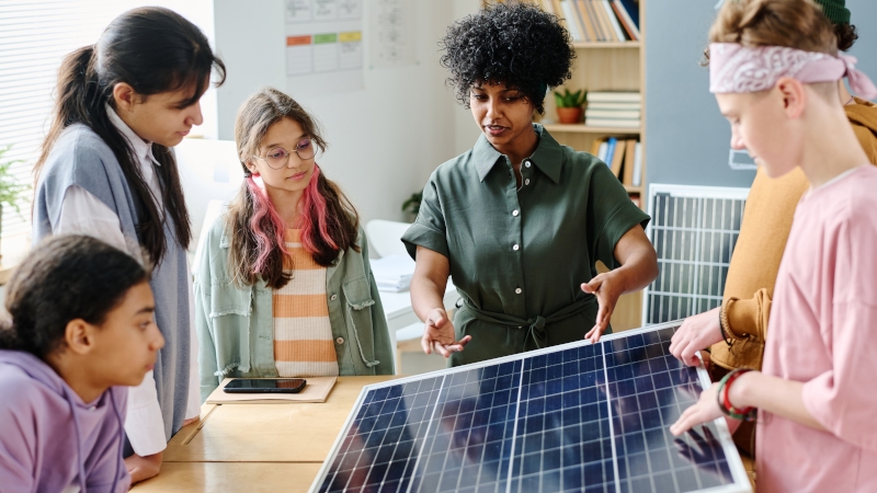 Educación en energía solar fotovoltaica.