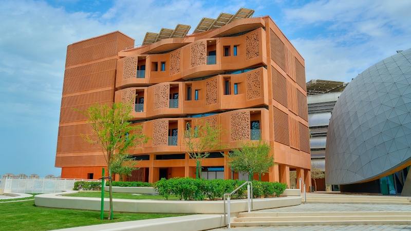 *Universidad Mohamed bin Zayed de Inteligencia Artificial, en la ciudad de Masdar, Abu Dhabi, en Emiratos Árabes Unidos*