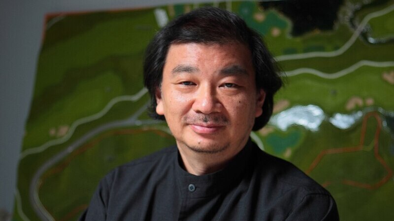 *Arq. Shigeru Ban / Crédito de imagen: By 準建築人手札網站 - Wikimedia Commons (CC BY 2.0)*