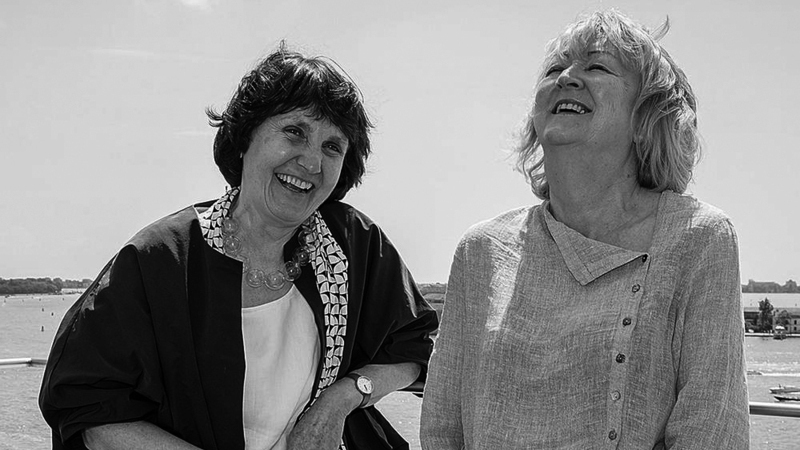 *Yvonne Farrell y Shelley McNamara en Venecia. Fotograf&iacute;a por Alice Clancy, 2018. Cortes&iacute;a de Grafton Architects*