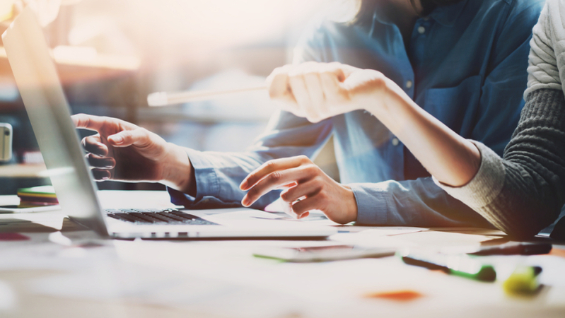 Innovar no es solo construir algo nuevo, es involucrar: columna de la Dra. Cardellino en "Forbes Uruguay"