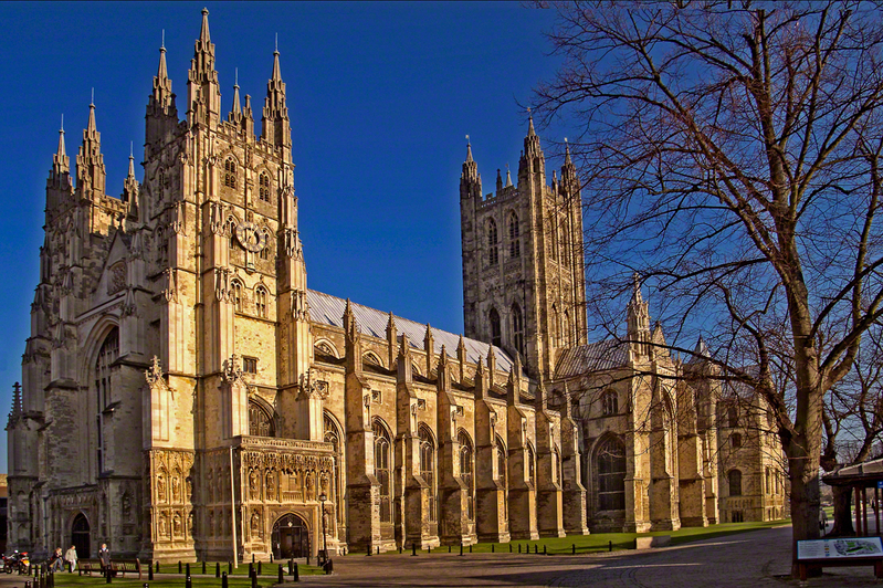 *Fachada suroeste de la catedral de Canterbury, en Inglaterra / Crédito: Antony McCallum / Wikimedia Commons / CC BY-SA 4.0*