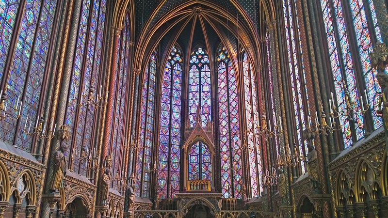 *Interior de la Santa Capilla de París / Crédito: Artmch / Wikimedia Commons / CC BY-SA 3.0*