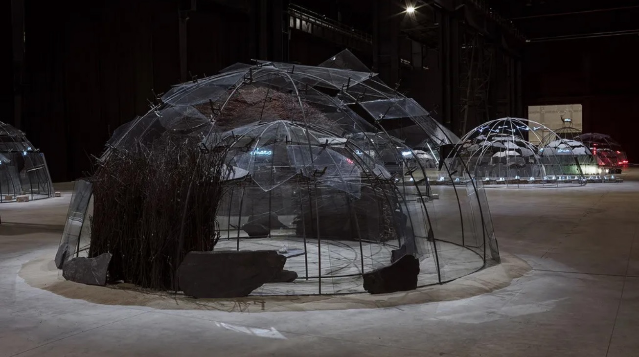 *Igloo del Palacio de las Alhajas, 1982, de Mario Merz / Anales de Investigaci&oacute;n en Arquitectura | Vol. 15 N.&ordm; 1, enero-junio de 2025*