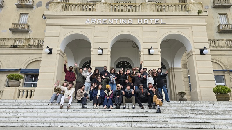 Participantes del Taller internacional arroyo Pantanoso en Piri&aacute;polis, Maldonado.