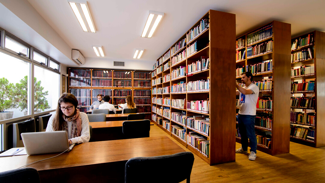 Salas de lectura - Biblioteca Campus Pocitos - Universidad ORT Uruguay